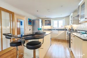 Photo 14- click for photo gallery